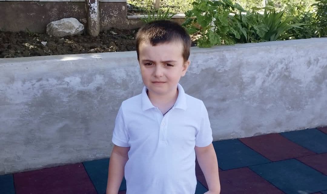 Ionuț are nevoie de sprijin social