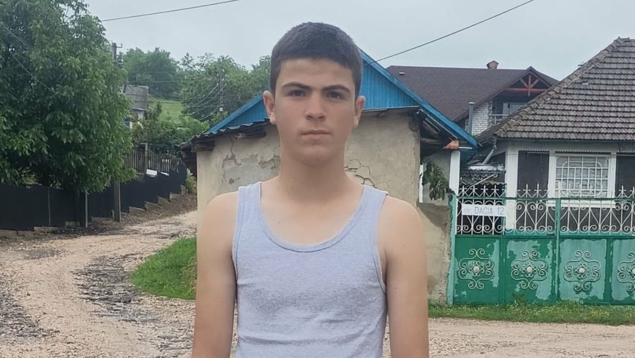 Corneliu doreşte mult la tabără