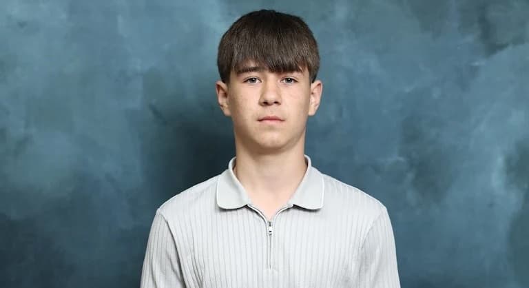 Gheorghe are 16 ani și vrea să devină programator