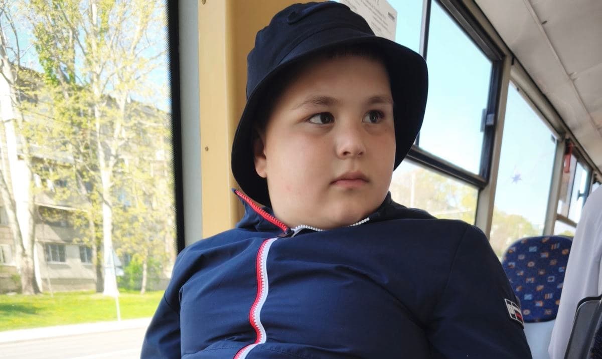 Ajută-l pe Matei să continue terapia ABA