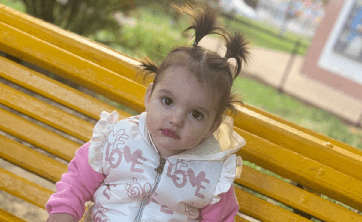 Sofia are 1 an și are nevoie de hăinuțe calde pentru iarnă