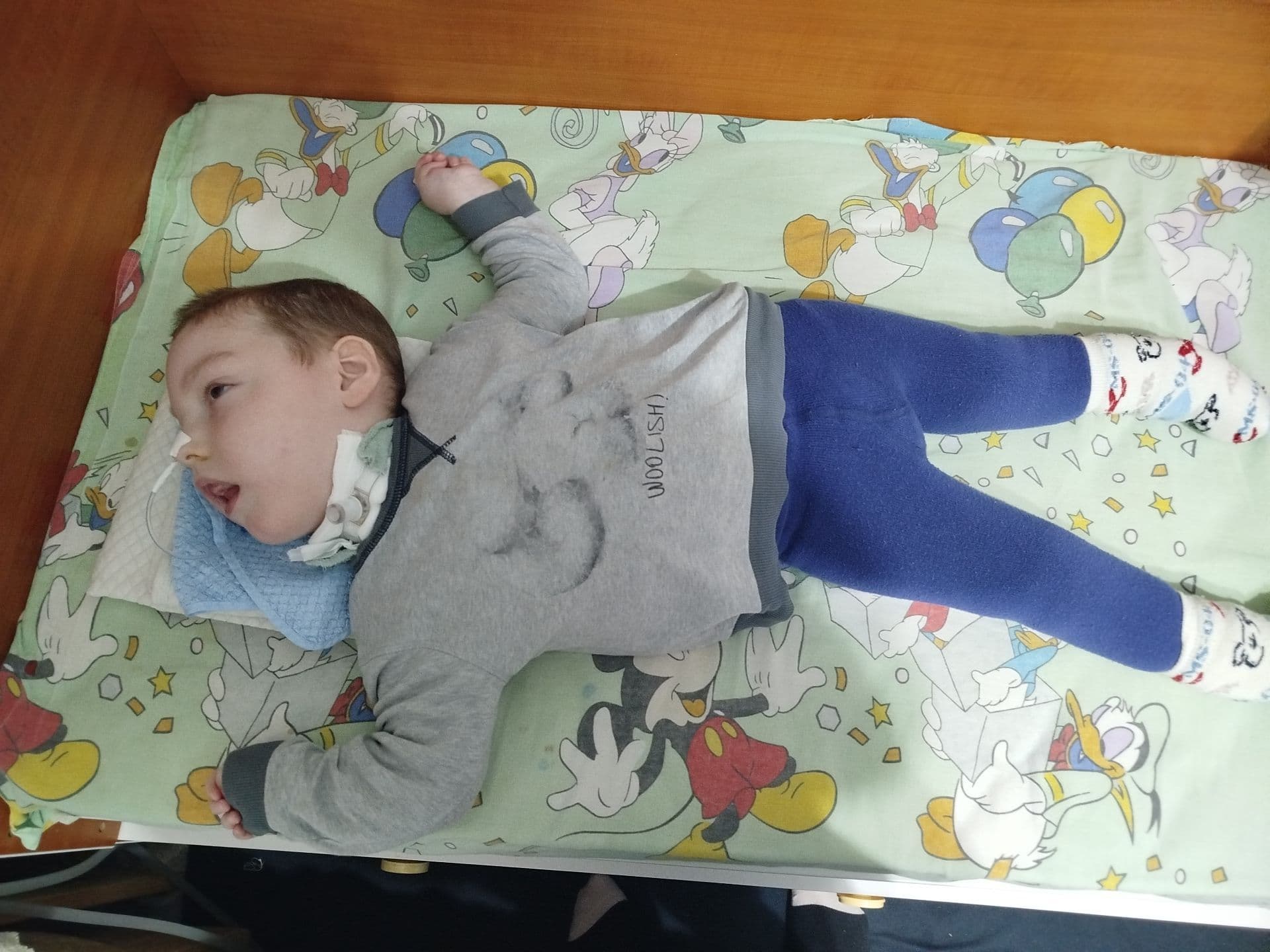 Pentru David căruciorul rulant este o necesitate