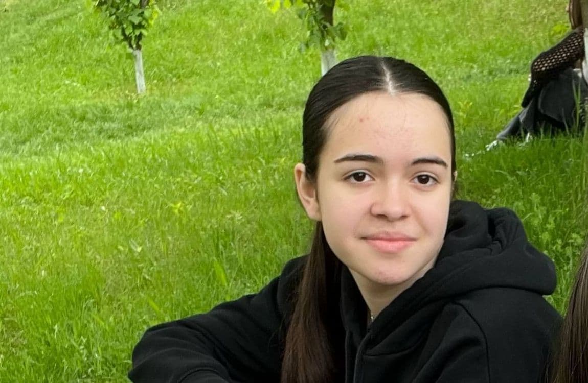 Sorina doreşte enorm să meargă la tabără vara această