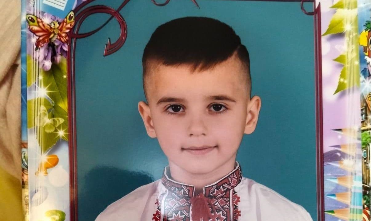 Nichita are nevoie de rechizite pentru școală