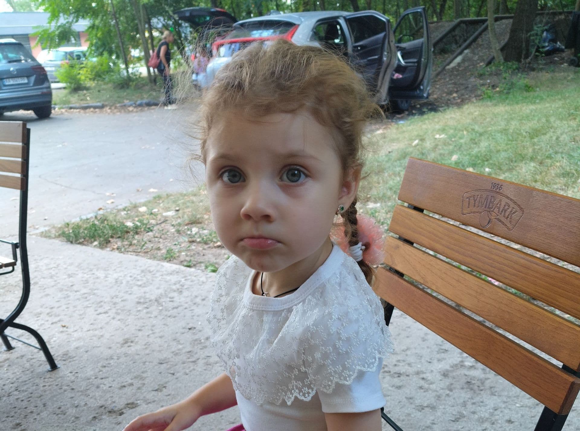 Adelina are nevoie de terapie