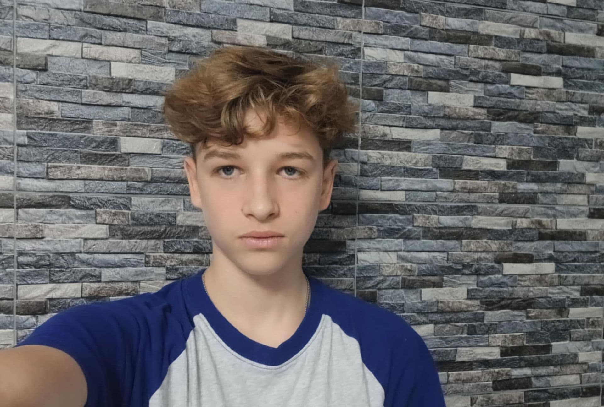 David are nevoie de un costum național