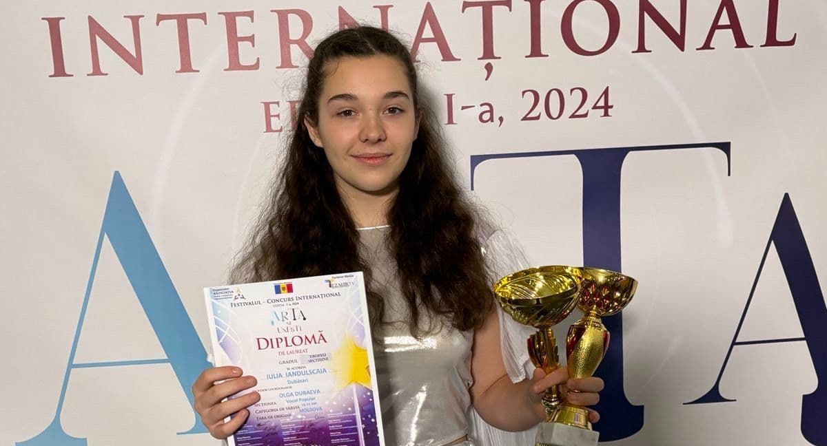 Să fim alături de Iulia și de talentul ei muzical