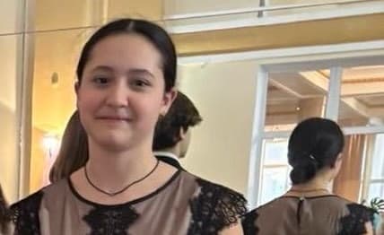 O rochie de gală pentru Valeria este pasul spre succese mari